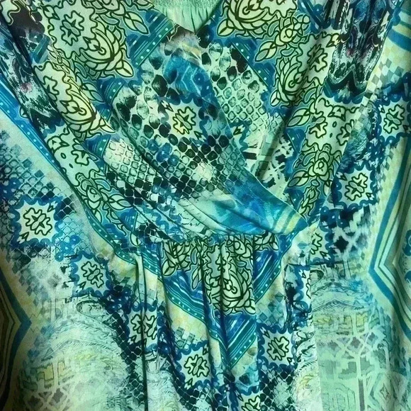 Boho style blouse with stunning lace back. Women’s size 22/24 EUC - Picture 3 of 6